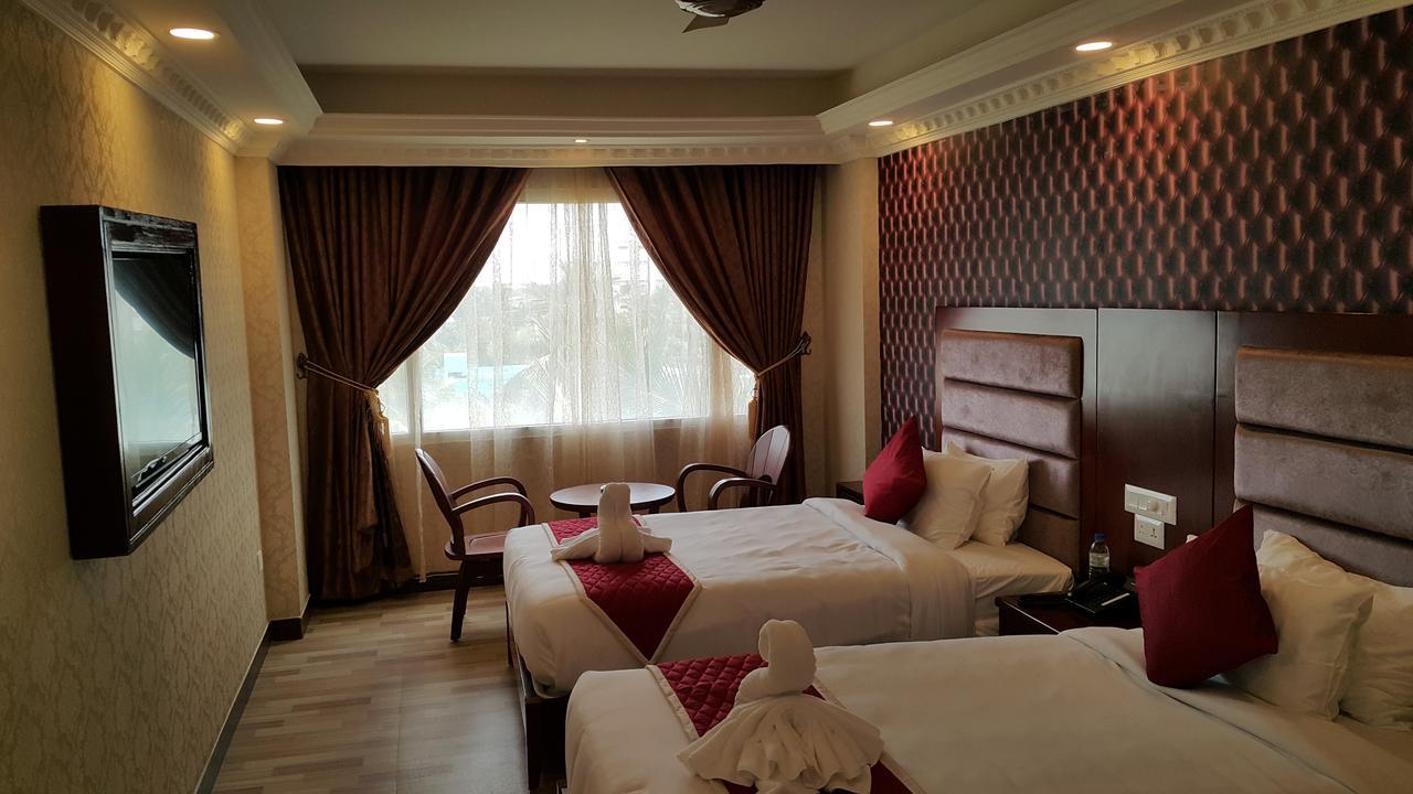 Hyders Park The Business Hotel Танджавур Экстерьер фото
